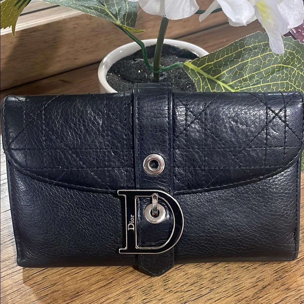 Dior Black Leather Wallet with Cannage Quilted Pattern - Picture 11 of 11